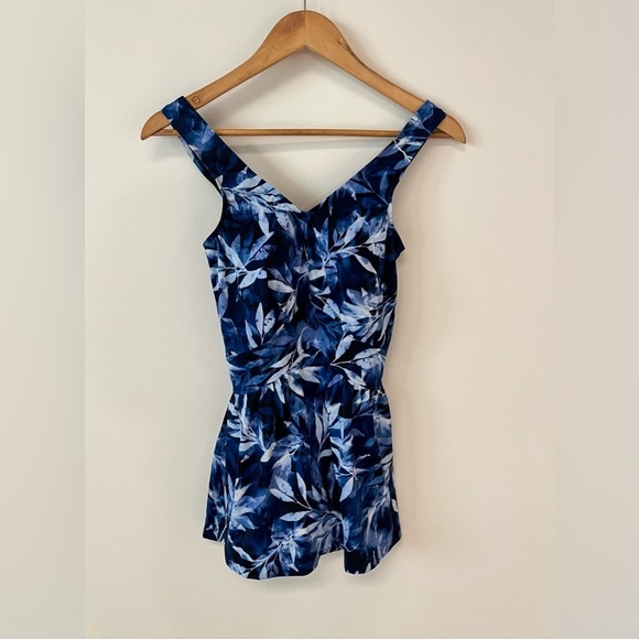 Maxine of Hollywood One Piece Swimsuit Size 6 Blue Floral Swim Dress - Picture 1 of 11